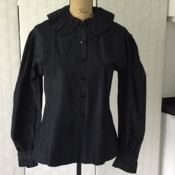 Woman’s Laurel blouse Size 38 Rare Unique Design color black button down #507 - Picture 1 of 13